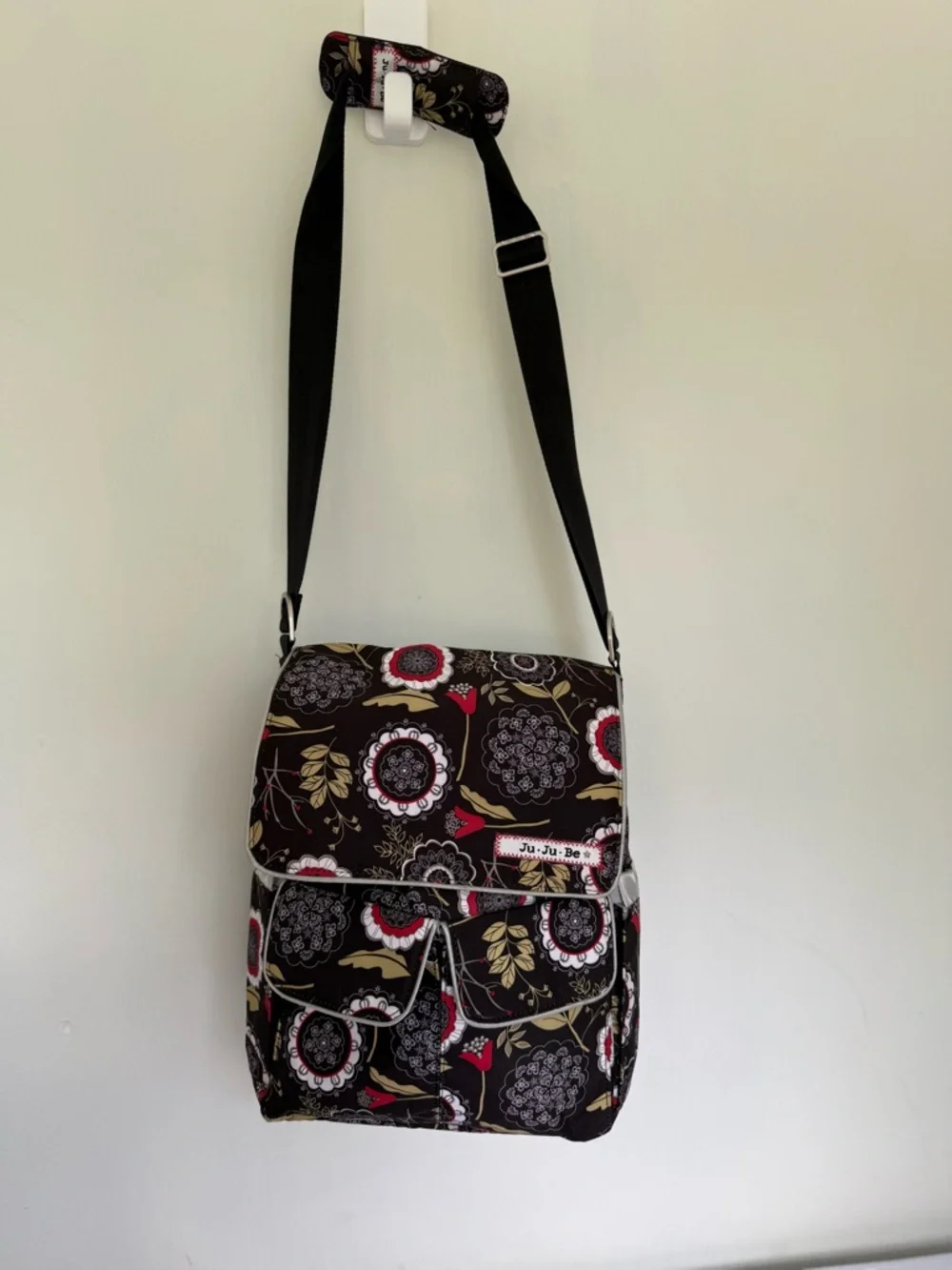 Ju-Ju-Be Messenger Diaper Bag Floral Brown/Red/Beige with Changing Pad